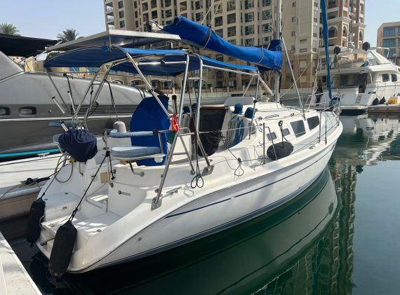 Hunter 326 (2003)