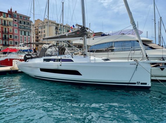 NEW Dufour 37 (2025)